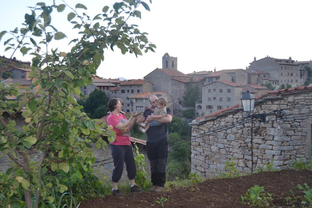 Hostal La Muntanya Castellar De N'Hug Esterno foto