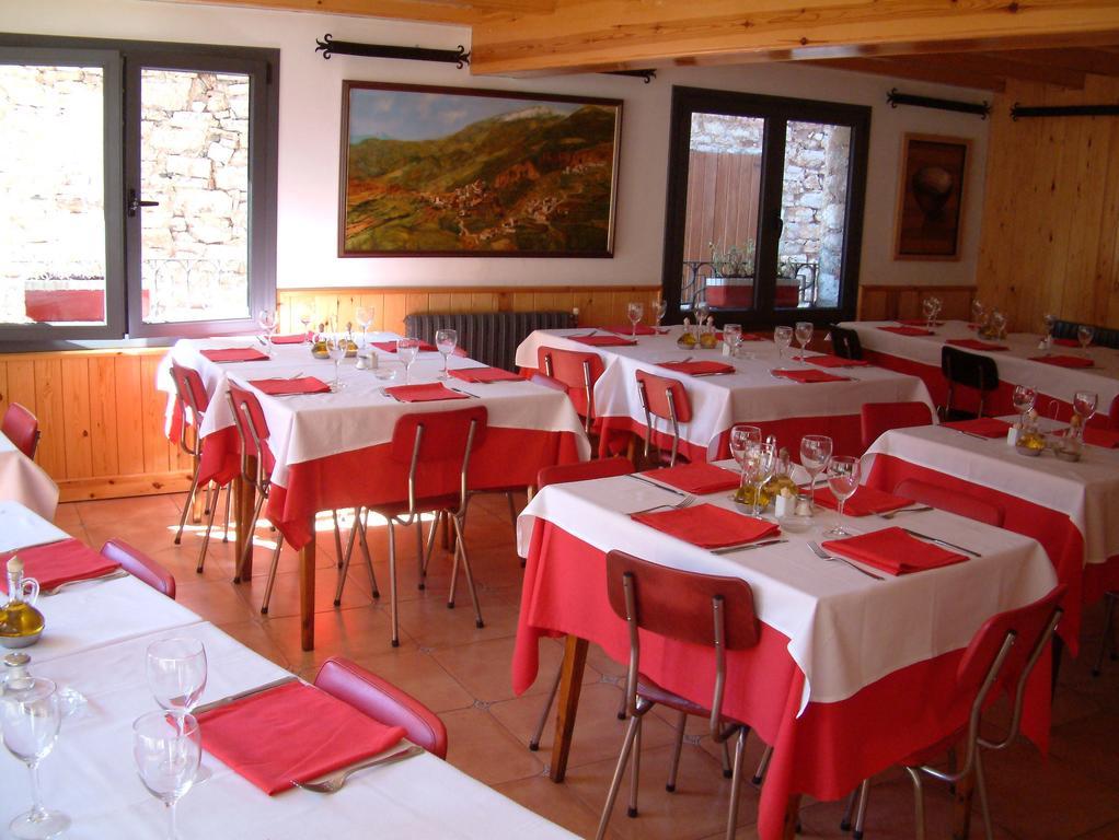 Hostal La Muntanya Castellar De N'Hug Esterno foto