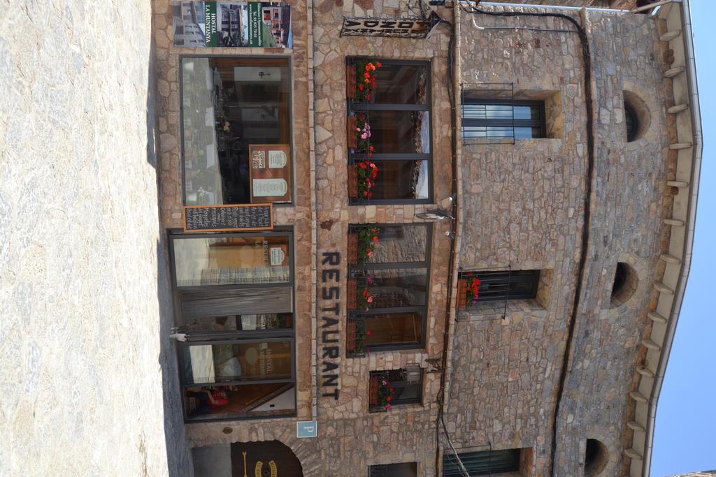 Hostal La Muntanya Castellar De N'Hug Esterno foto