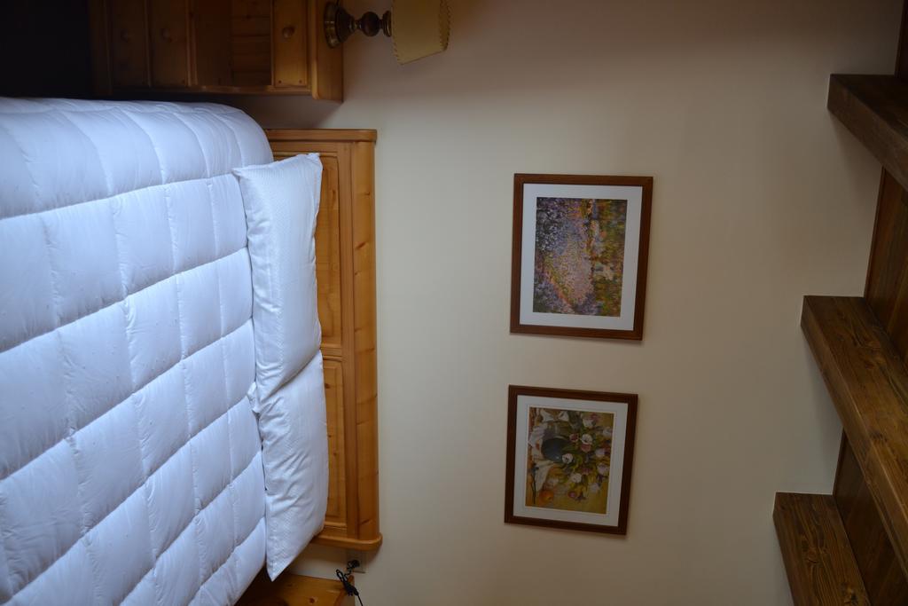 Hostal La Muntanya Castellar De N'Hug Esterno foto