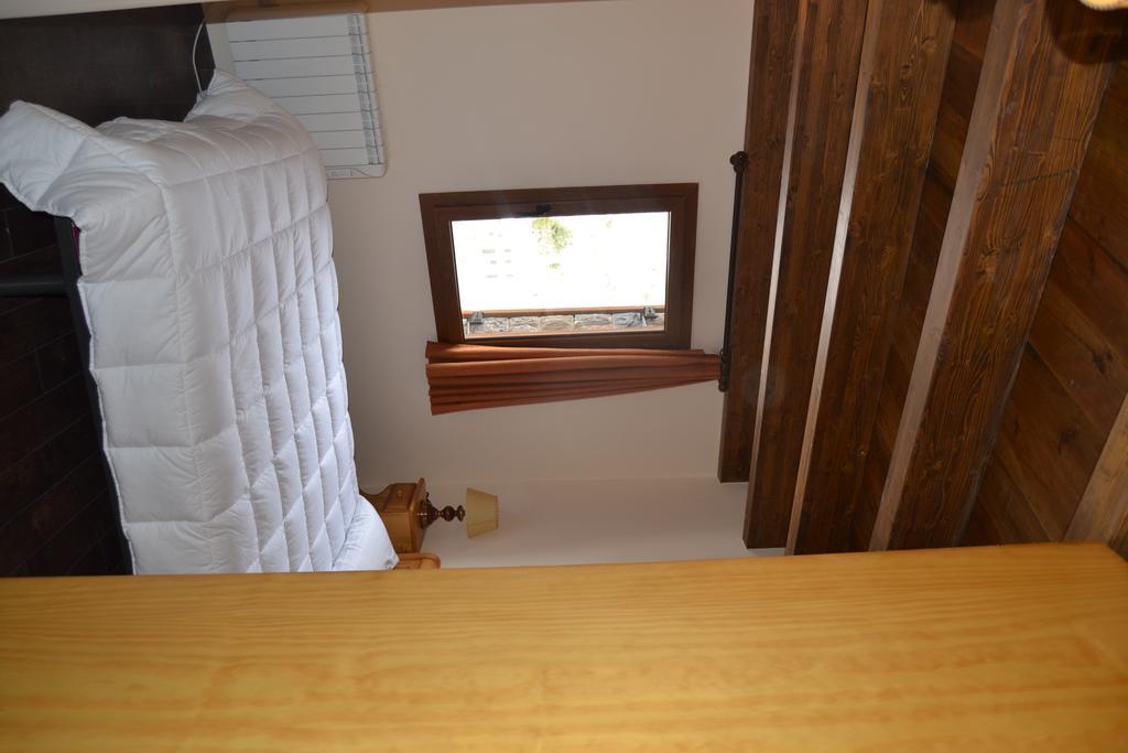 Hostal La Muntanya Castellar De N'Hug Esterno foto