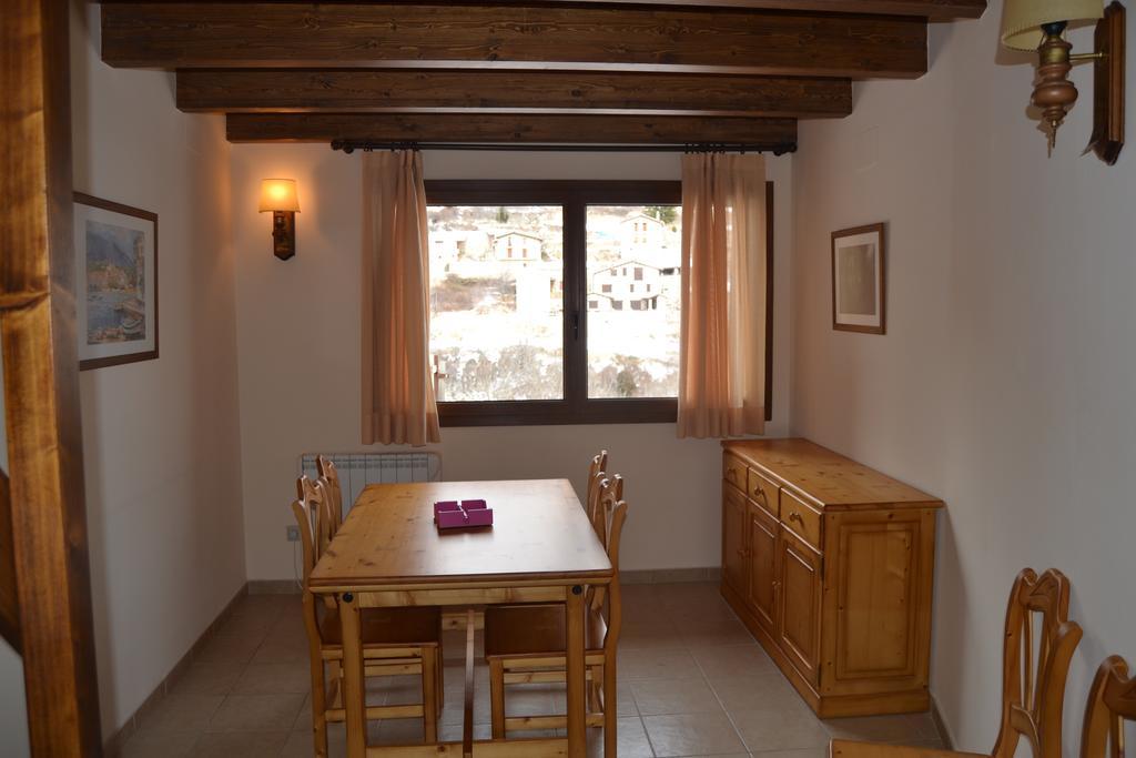 Hostal La Muntanya Castellar De N'Hug Esterno foto